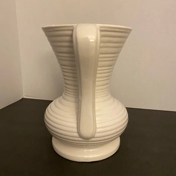 Vintage Haeger Pottery Vase - Picture 2 of 5